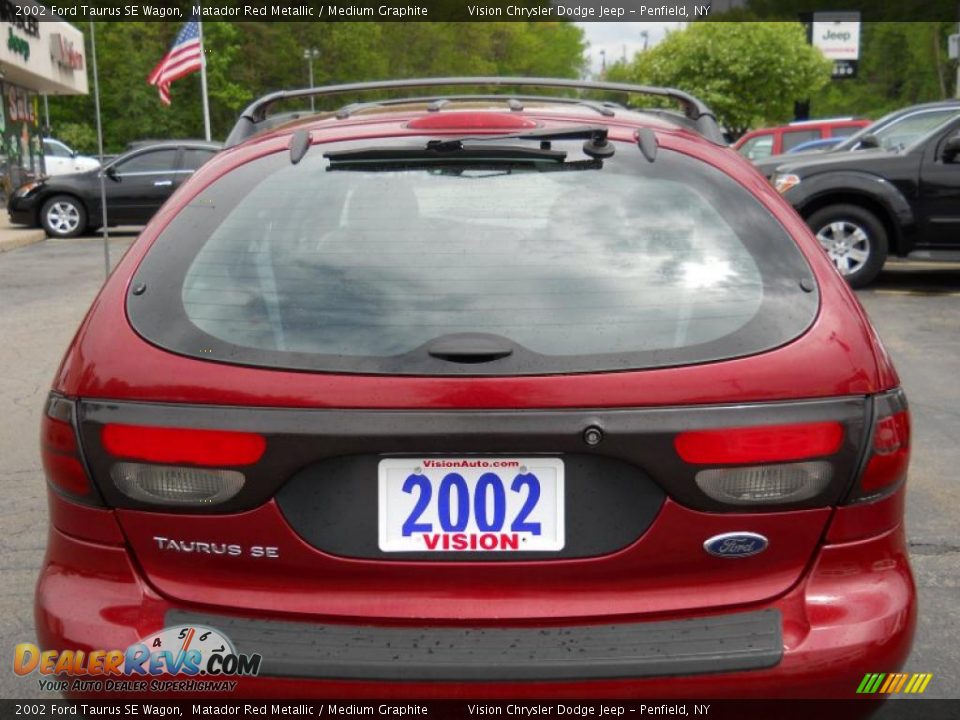 2002 Ford Taurus SE Wagon Matador Red Metallic / Medium Graphite Photo #16