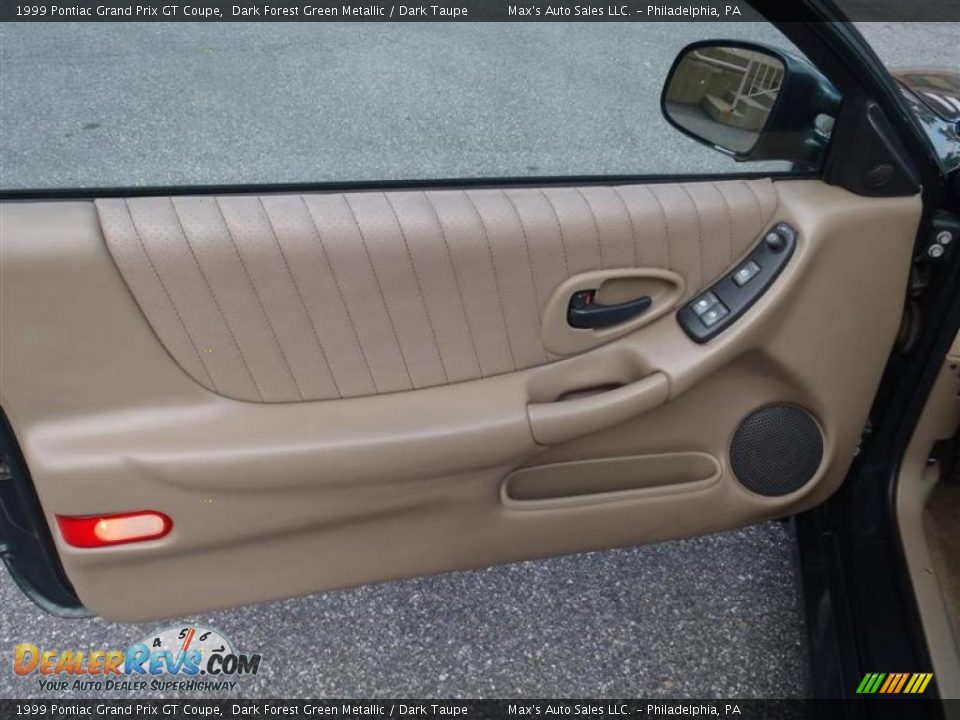 Door Panel of 1999 Pontiac Grand Prix GT Coupe Photo #27