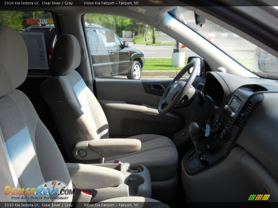 2010 Kia Sedona LX Clear Silver / Gray Photo #7