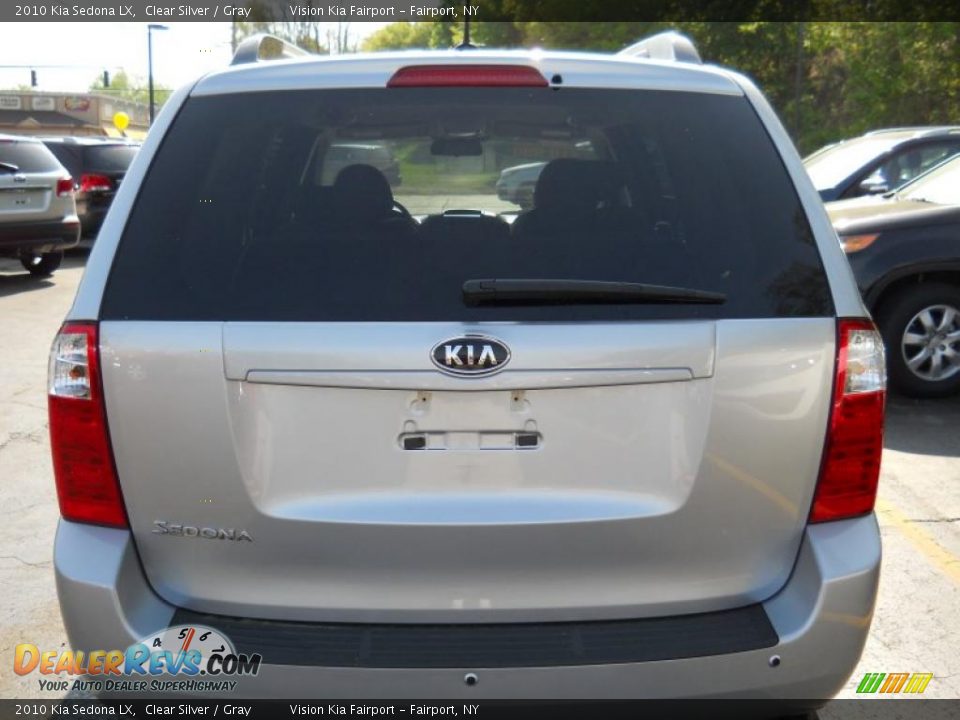 2010 Kia Sedona LX Clear Silver / Gray Photo #16