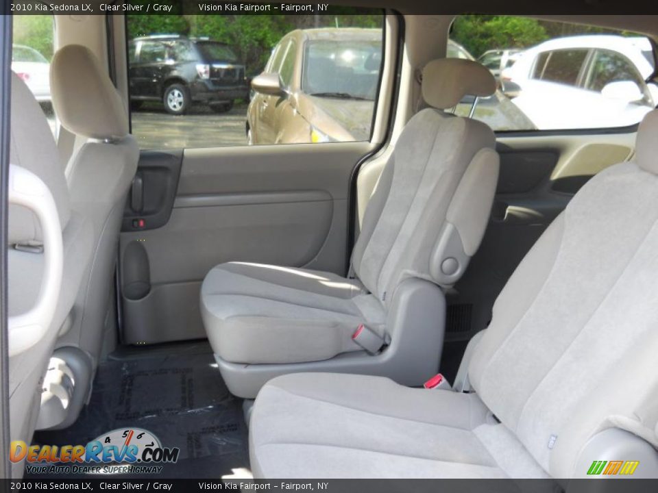 2010 Kia Sedona LX Clear Silver / Gray Photo #24