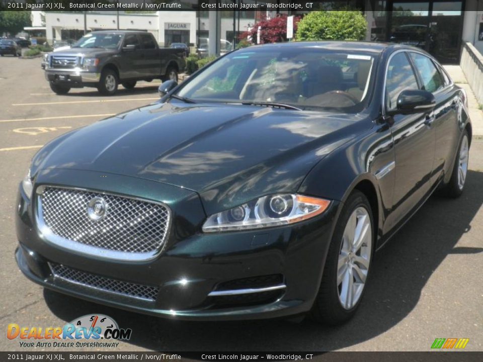 Front 3/4 View of 2011 Jaguar XJ XJL Photo #1