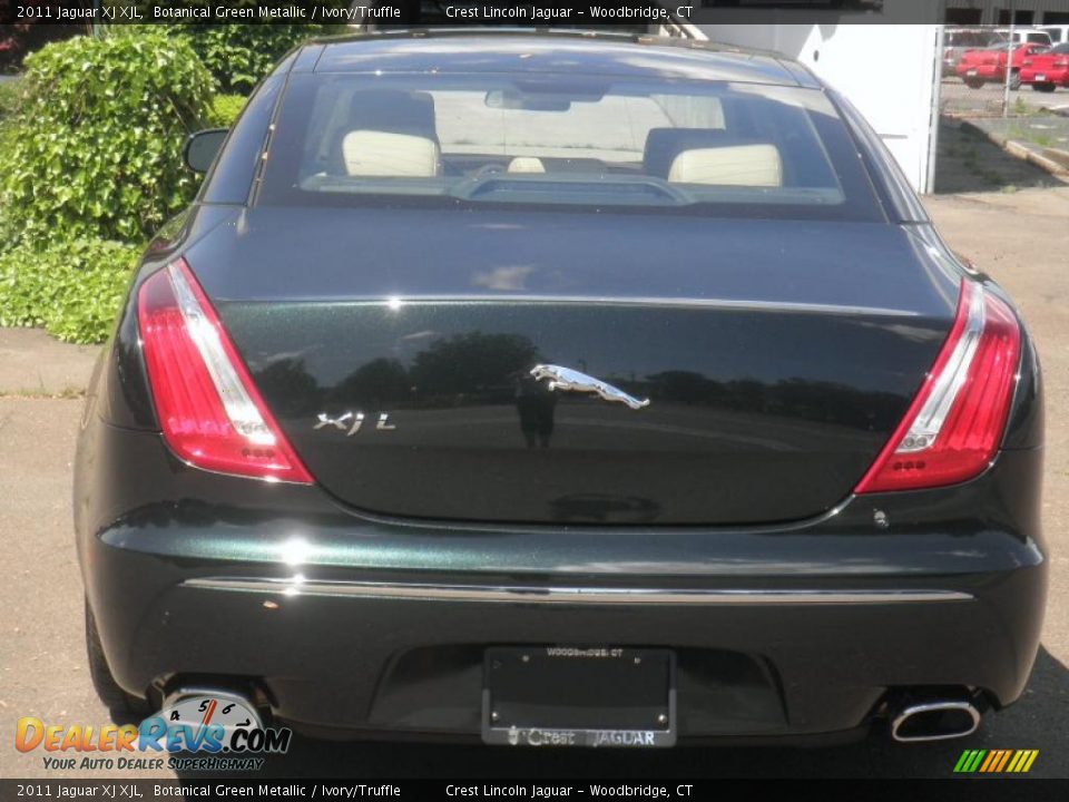 2011 Jaguar XJ XJL Botanical Green Metallic / Ivory/Truffle Photo #5