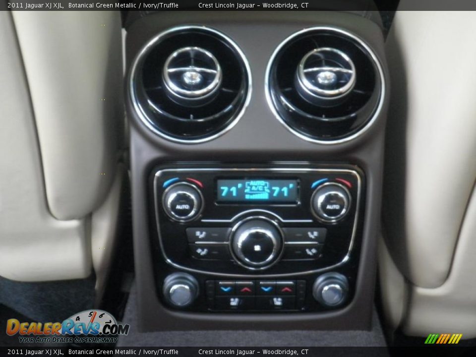 Controls of 2011 Jaguar XJ XJL Photo #14