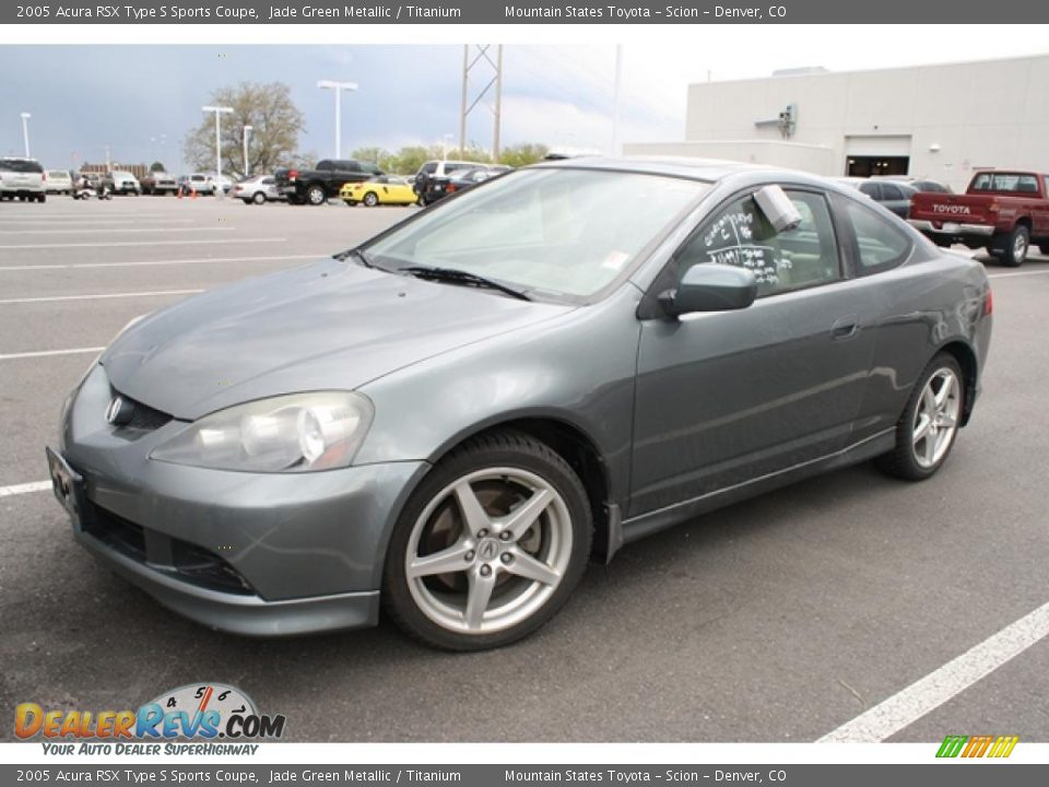Front 3/4 View of 2005 Acura RSX Type S Sports Coupe Photo #4