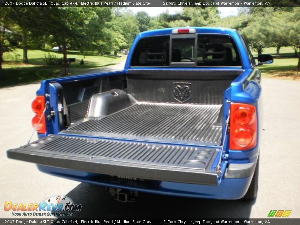 2007 Dodge Dakota SLT Quad Cab 4x4 Electric Blue Pearl / Medium Slate Gray Photo #6