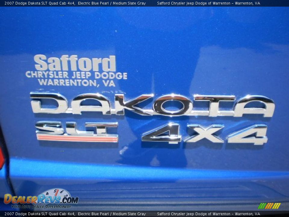 2007 Dodge Dakota SLT Quad Cab 4x4 Electric Blue Pearl / Medium Slate Gray Photo #8