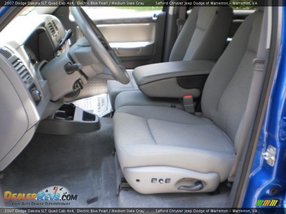 2007 Dodge Dakota SLT Quad Cab 4x4 Electric Blue Pearl / Medium Slate Gray Photo #14