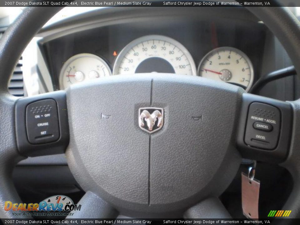2007 Dodge Dakota SLT Quad Cab 4x4 Electric Blue Pearl / Medium Slate Gray Photo #20