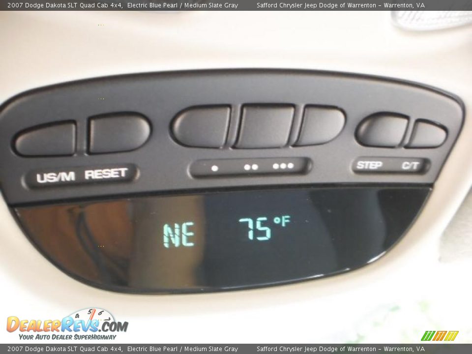 2007 Dodge Dakota SLT Quad Cab 4x4 Electric Blue Pearl / Medium Slate Gray Photo #21