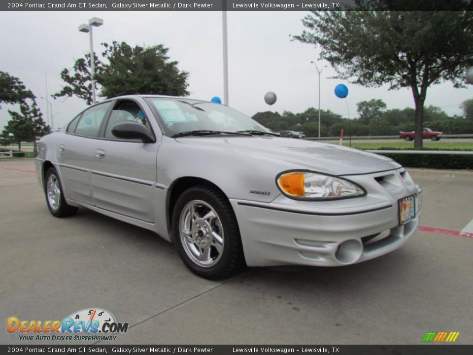 Front 3/4 View of 2004 Pontiac Grand Am GT Sedan Photo #8