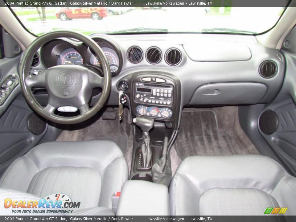 Dashboard of 2004 Pontiac Grand Am GT Sedan Photo #15