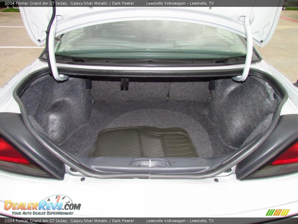 2004 Pontiac Grand Am GT Sedan Trunk Photo #21