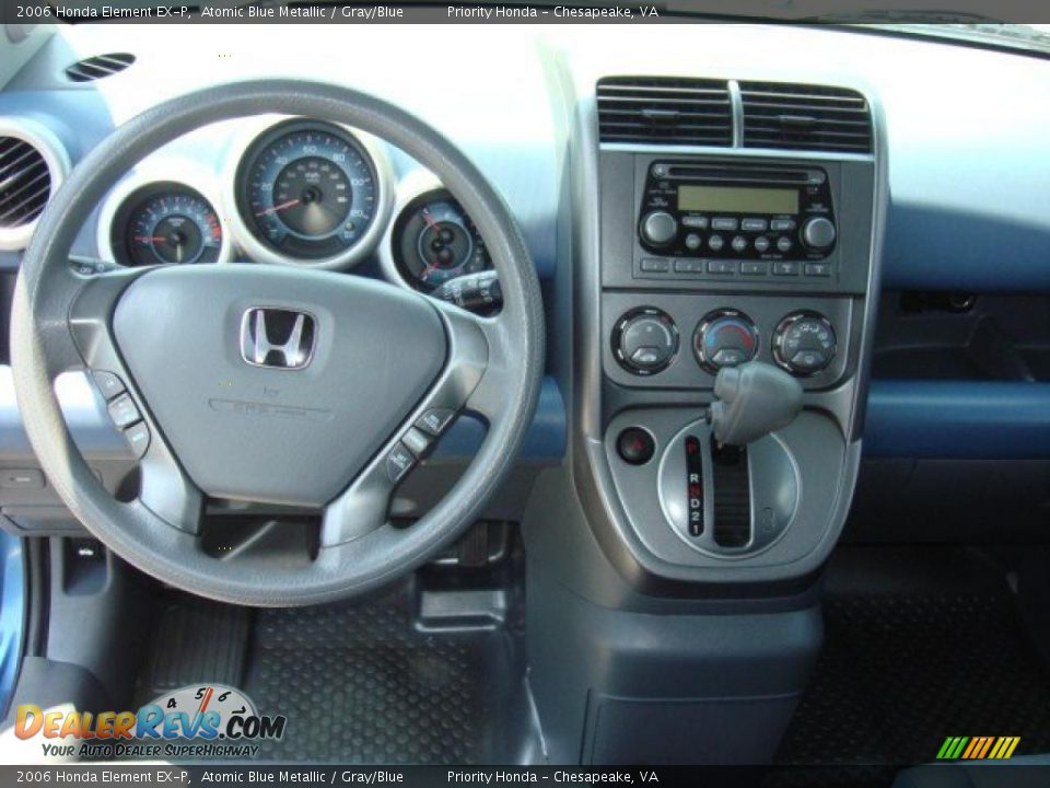 Dashboard of 2006 Honda Element EX-P Photo #11