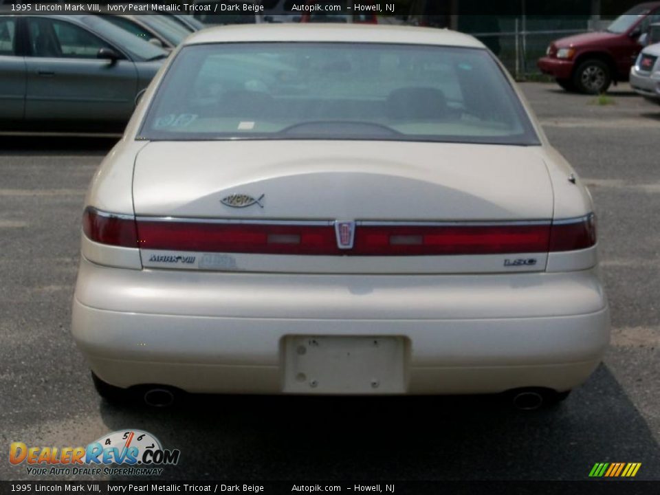 1995 Lincoln Mark VIII Ivory Pearl Metallic Tricoat / Dark Beige Photo #4