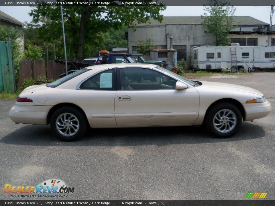 1995 Lincoln Mark VIII Ivory Pearl Metallic Tricoat / Dark Beige Photo #8