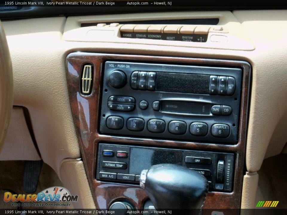 1995 Lincoln Mark VIII Ivory Pearl Metallic Tricoat / Dark Beige Photo #12