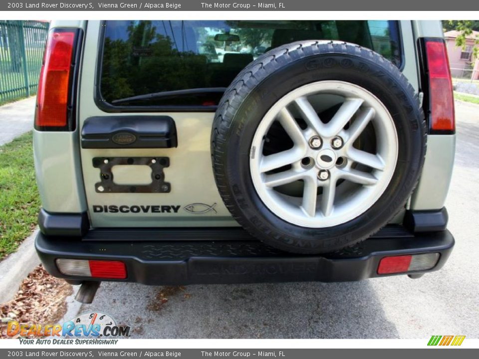 2003 Land Rover Discovery S Vienna Green / Alpaca Beige Photo #16