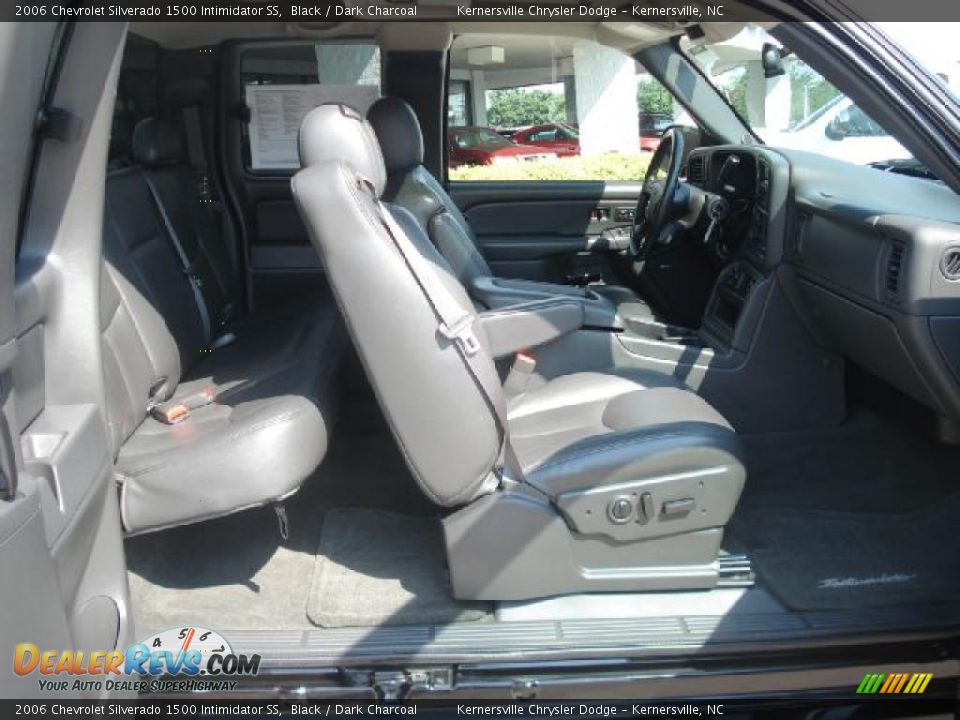 2006 Chevrolet Silverado 1500 Intimidator SS Black / Dark Charcoal Photo #29