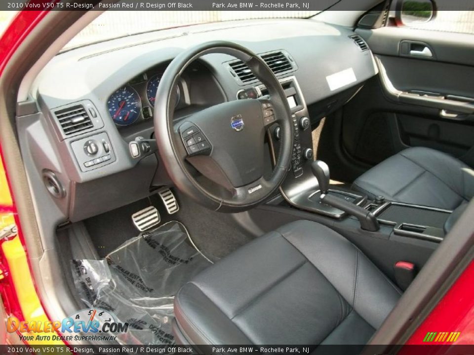 R Design Off Black Interior - 2010 Volvo V50 T5 R-Design Photo #10