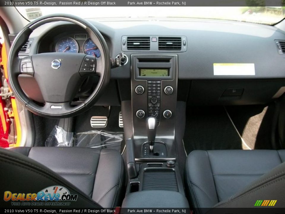 Dashboard of 2010 Volvo V50 T5 R-Design Photo #14