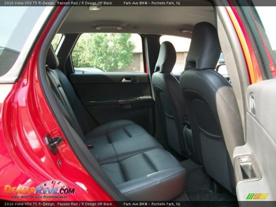 R Design Off Black Interior - 2010 Volvo V50 T5 R-Design Photo #24