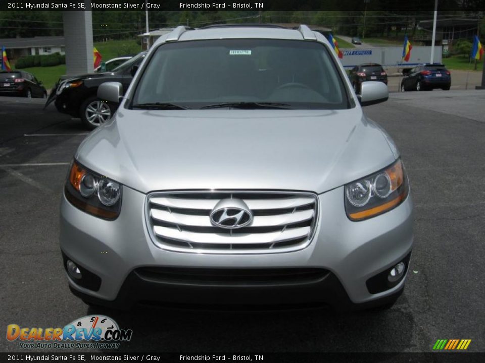 2011 Hyundai Santa Fe SE Moonstone Silver / Gray Photo #3