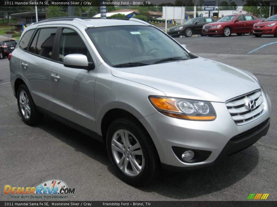 Moonstone Silver 2011 Hyundai Santa Fe SE Photo #4