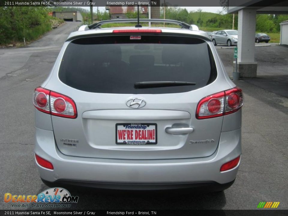 2011 Hyundai Santa Fe SE Moonstone Silver / Gray Photo #7