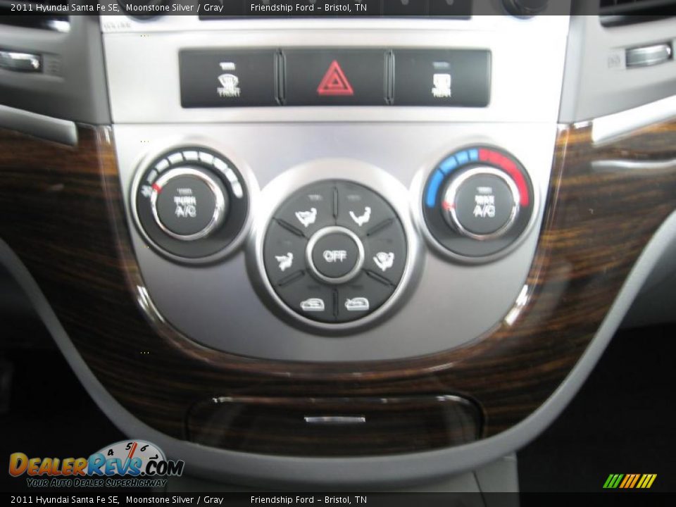 2011 Hyundai Santa Fe SE Moonstone Silver / Gray Photo #24