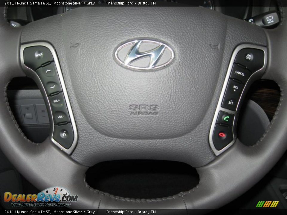 Controls of 2011 Hyundai Santa Fe SE Photo #26