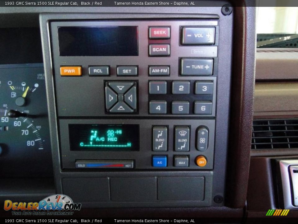 Controls of 1993 GMC Sierra 1500 SLE Regular Cab Photo #17