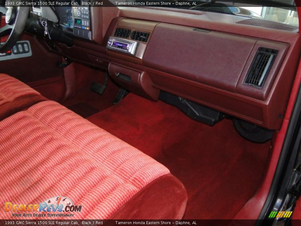 1993 GMC Sierra 1500 SLE Regular Cab Black / Red Photo #21