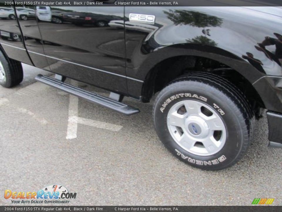 2004 Ford F150 STX Regular Cab 4x4 Black / Dark Flint Photo #3
