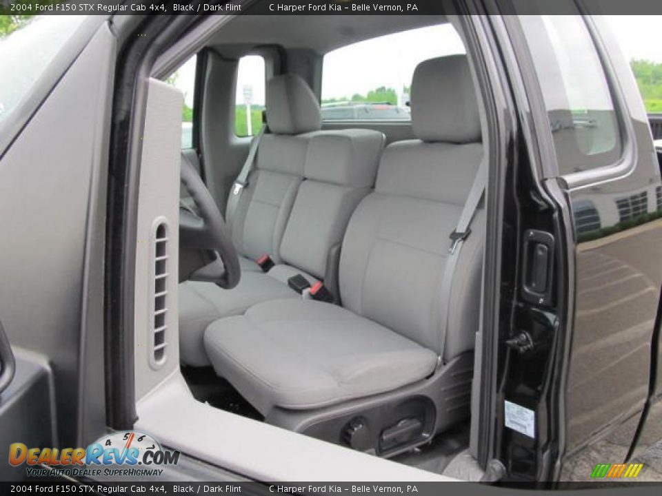 2004 Ford F150 STX Regular Cab 4x4 Black / Dark Flint Photo #22