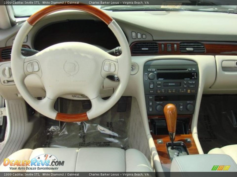 Dashboard of 1999 Cadillac Seville STS Photo #10