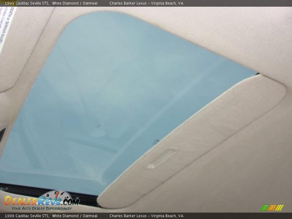 1999 Cadillac Seville STS White Diamond / Oatmeal Photo #11