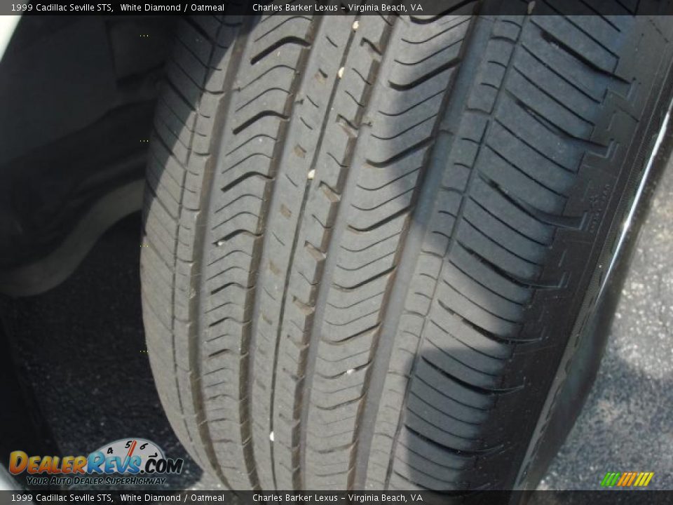 1999 Cadillac Seville STS White Diamond / Oatmeal Photo #19