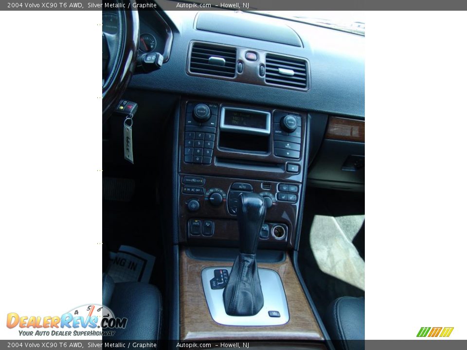 2004 Volvo XC90 T6 AWD Silver Metallic / Graphite Photo #17