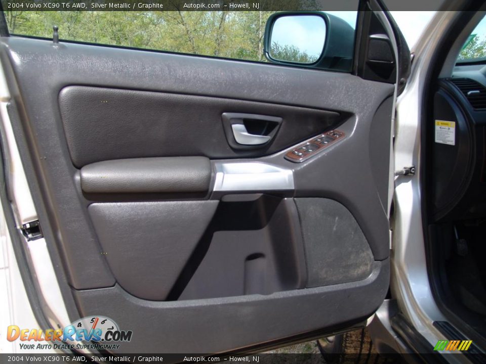 2004 Volvo XC90 T6 AWD Silver Metallic / Graphite Photo #18