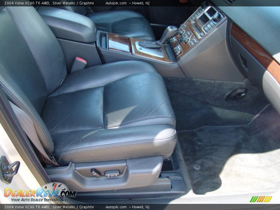 2004 Volvo XC90 T6 AWD Silver Metallic / Graphite Photo #26