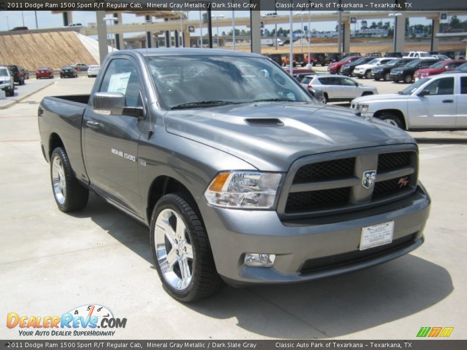 Front 3/4 View of 2011 Dodge Ram 1500 Sport R/T Regular Cab Photo #7