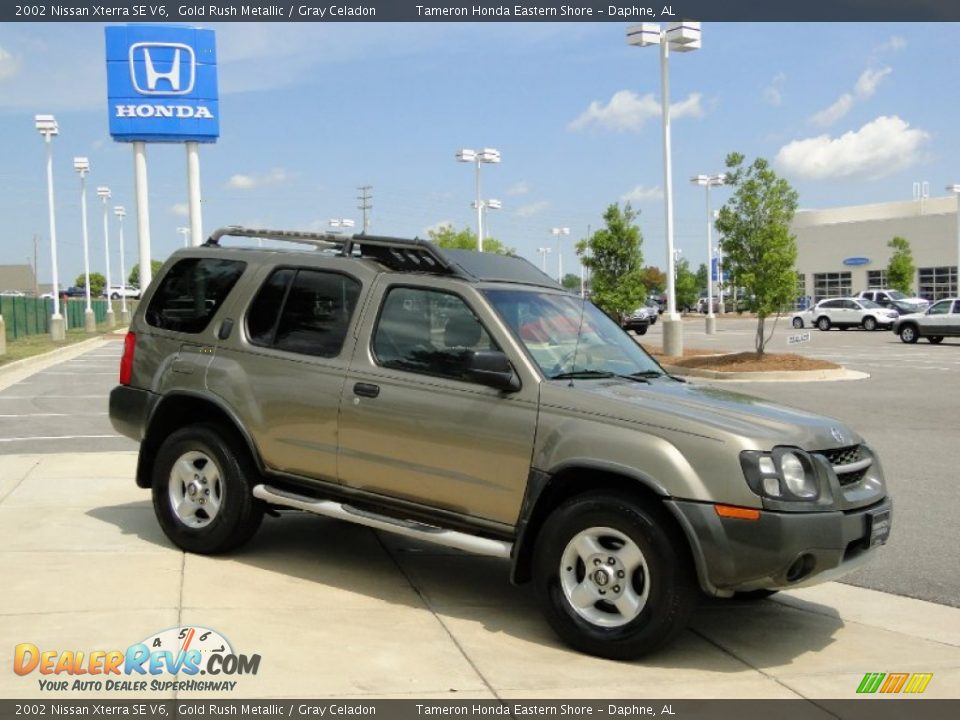 2002 Nissan Xterra SE V6 Gold Rush Metallic / Gray Celadon Photo #3