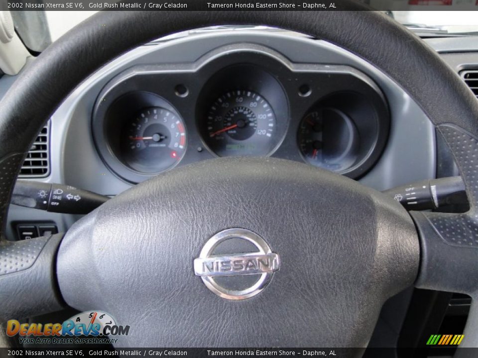 2002 Nissan Xterra SE V6 Gold Rush Metallic / Gray Celadon Photo #16