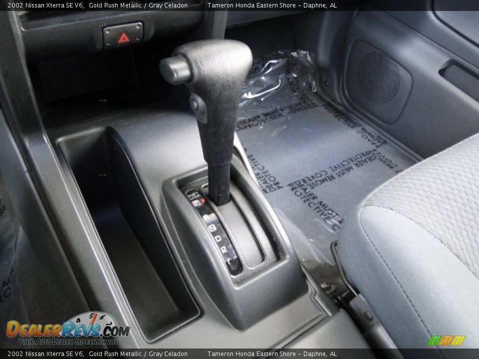 2002 Nissan Xterra SE V6 Shifter Photo #22