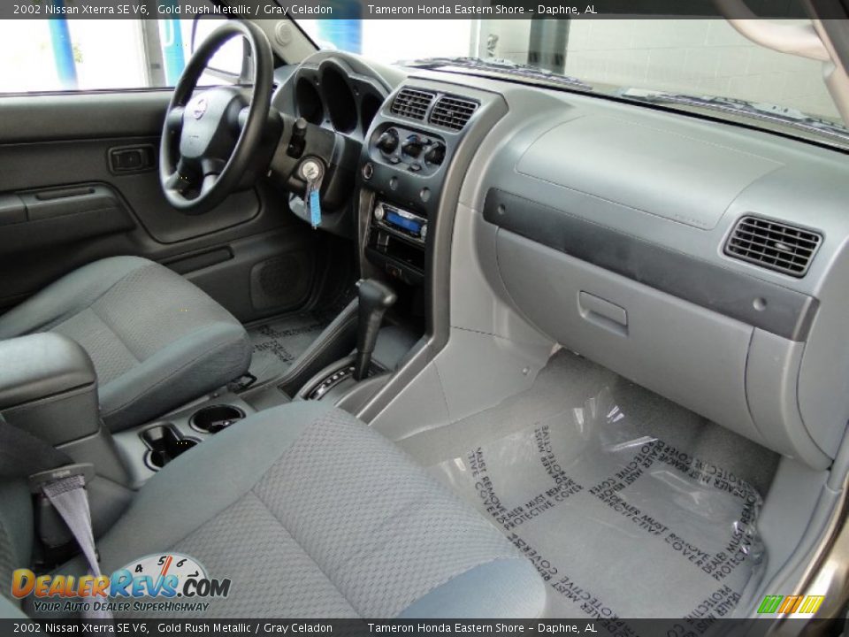 Gray Celadon Interior - 2002 Nissan Xterra SE V6 Photo #24