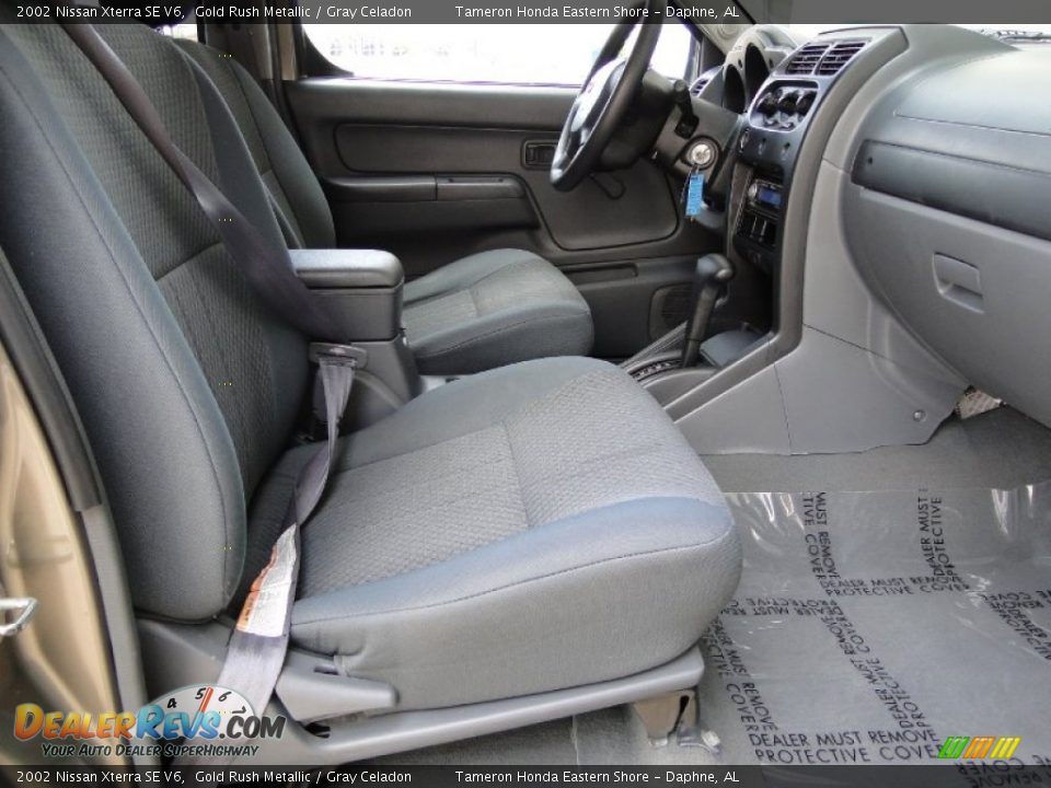 2002 Nissan Xterra SE V6 Gold Rush Metallic / Gray Celadon Photo #26
