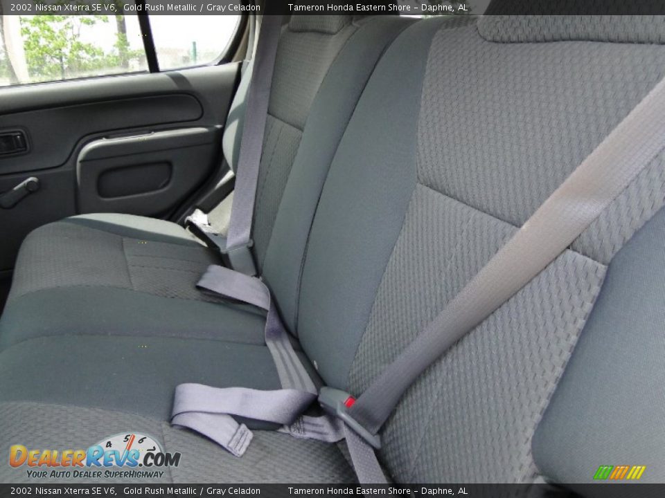 2002 Nissan Xterra SE V6 Gold Rush Metallic / Gray Celadon Photo #28