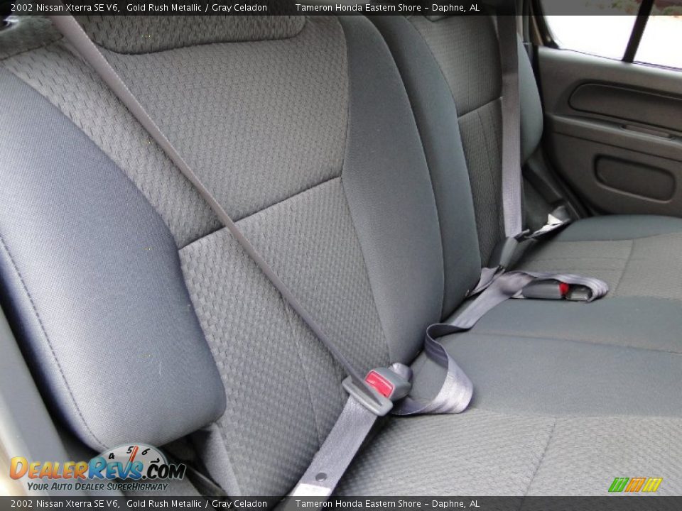 2002 Nissan Xterra SE V6 Gold Rush Metallic / Gray Celadon Photo #30