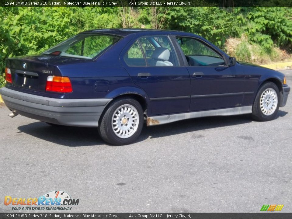 1994 BMW 3 Series 318i Sedan Malediven Blue Metallic / Grey Photo #6